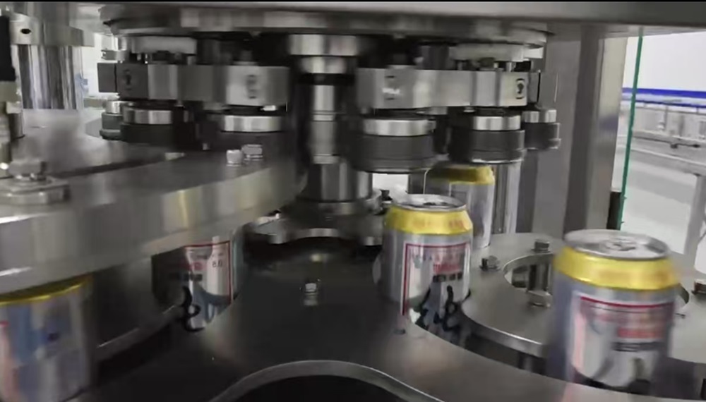 易拉罐灌装封口机