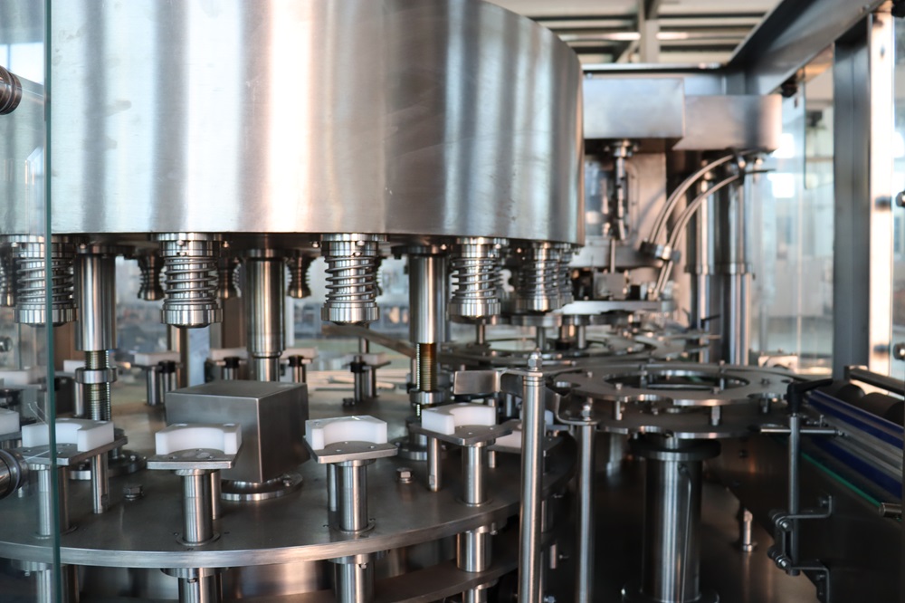 易拉罐灌装封口机